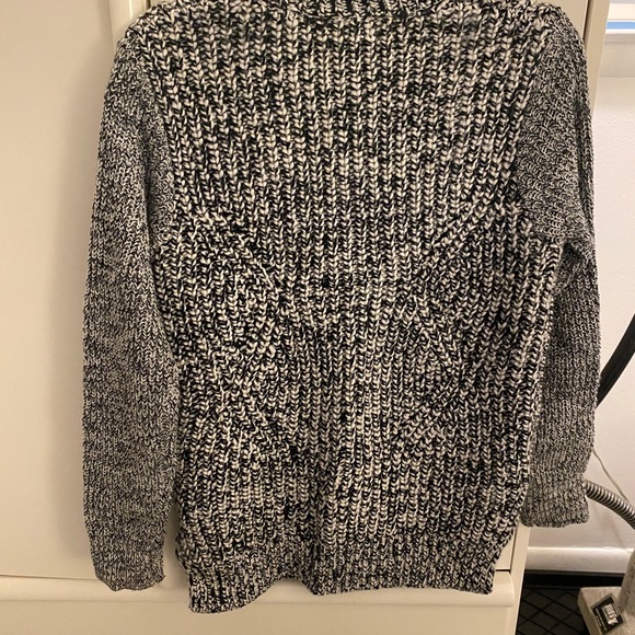 Hi/Lo 3 button cardigan - Picture 2 of 2